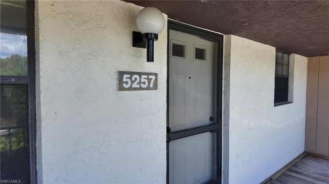 5257 Treetops DR X202, Naples, FL 34113