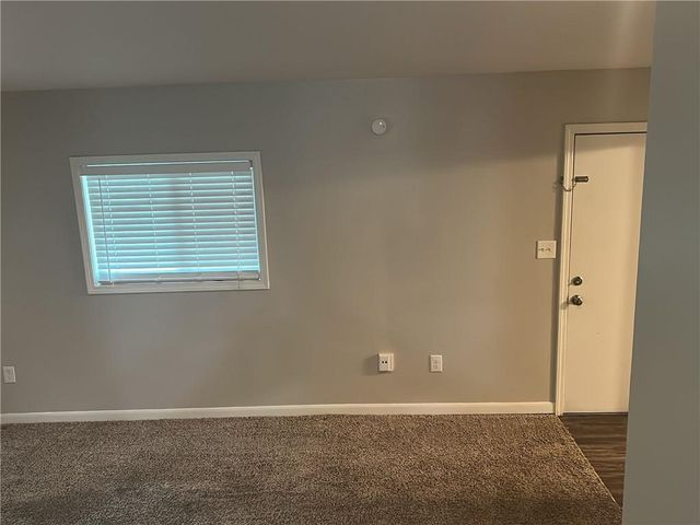 10902 W 71st Place, Shawnee, KS 66203