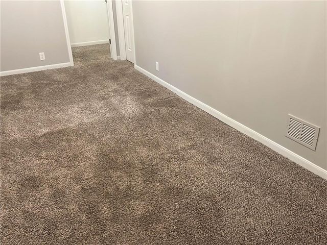 10902 W 71st Place, Shawnee, KS 66203