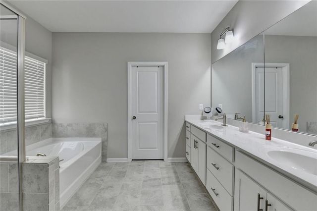 3240 Herald Drive, Scottdale, GA 30079