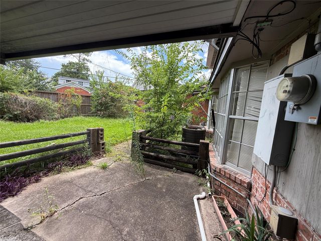 4302 Fernwood Drive, Houston, TX 77021