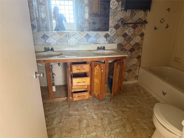 4302 Fernwood Drive, Houston, TX 77021