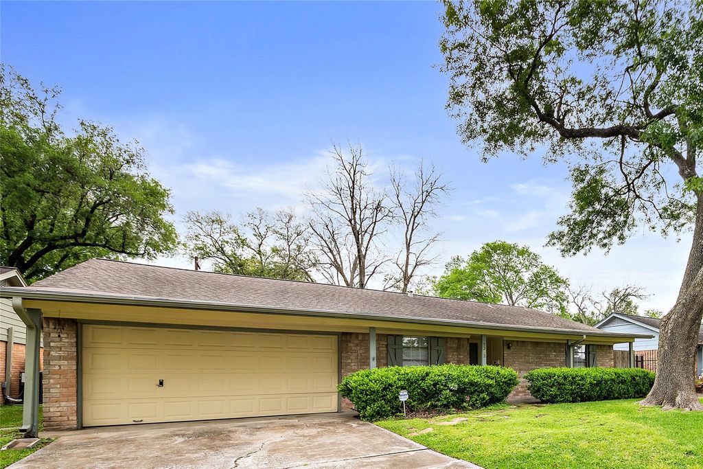 9003 Bintliff Drive, Houston, TX 77074