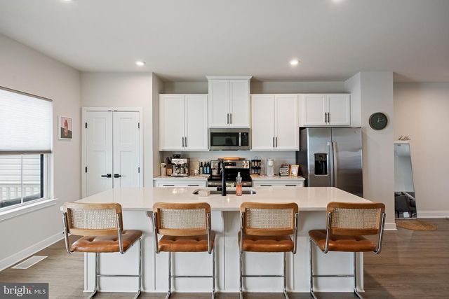 19 ROSEMARY WAY, Mount Laurel, NJ 08054