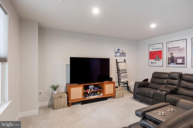 19 ROSEMARY WAY, Mount Laurel, NJ 08054