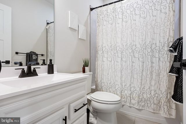 19 ROSEMARY WAY, Mount Laurel, NJ 08054