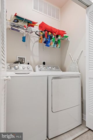 19 ROSEMARY WAY, Mount Laurel, NJ 08054