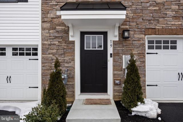 19 ROSEMARY WAY, Mount Laurel, NJ 08054