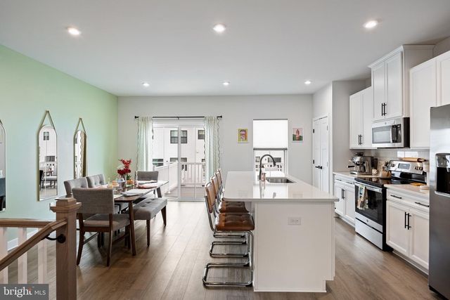 19 ROSEMARY WAY, Mount Laurel, NJ 08054