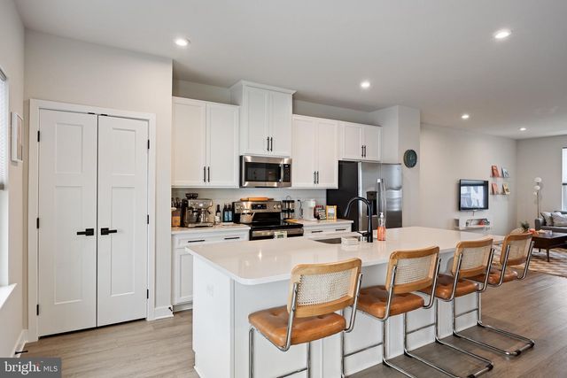 19 ROSEMARY WAY, Mount Laurel, NJ 08054