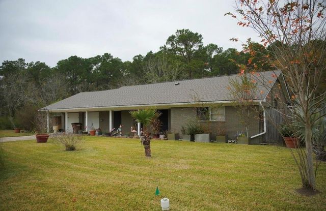 2117 Pecan Street, Dickinson, TX 77539