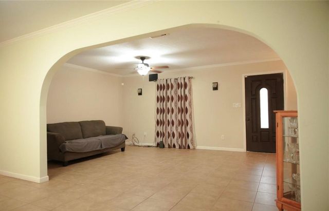 2117 Pecan Street, Dickinson, TX 77539