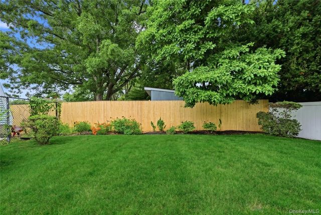 18 2nd Avenue, Port Jefferson, NY 11777