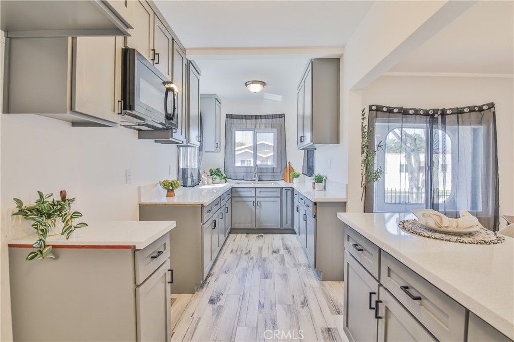 Image 14 of property listing at 8110 S Denker, Los Angeles, CA 90047