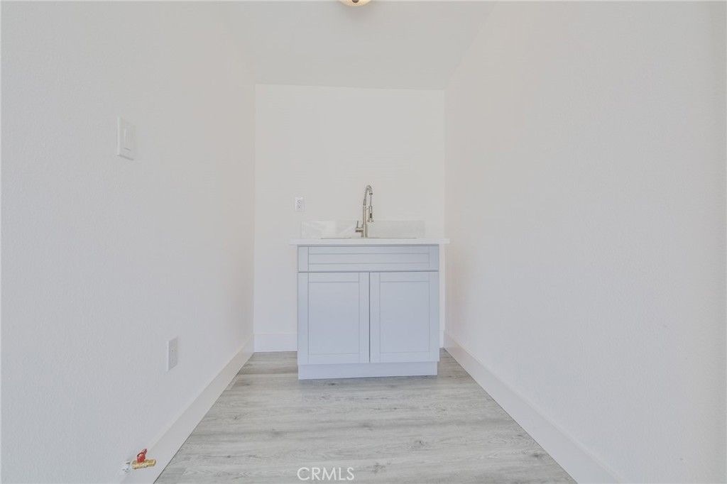 Image 31 of property listing at 8110 S Denker, Los Angeles, CA 90047
