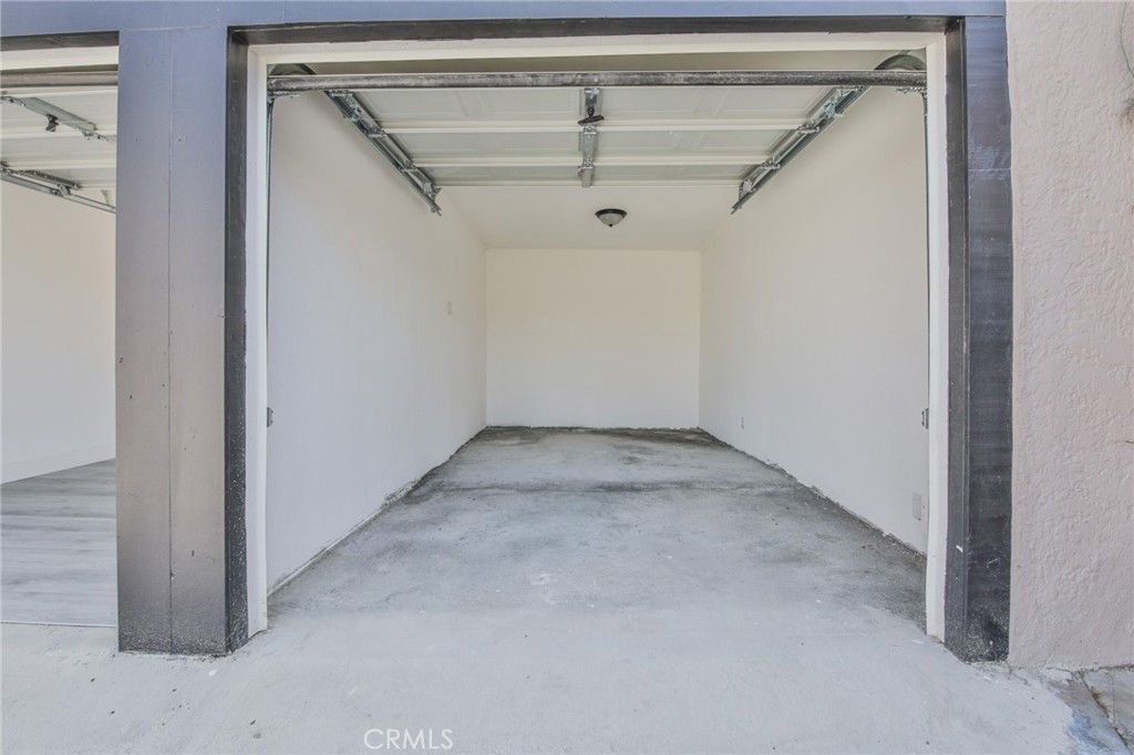 Image 32 of property listing at 8110 S Denker, Los Angeles, CA 90047