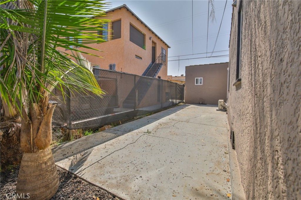 Image 34 of property listing at 8110 S Denker, Los Angeles, CA 90047