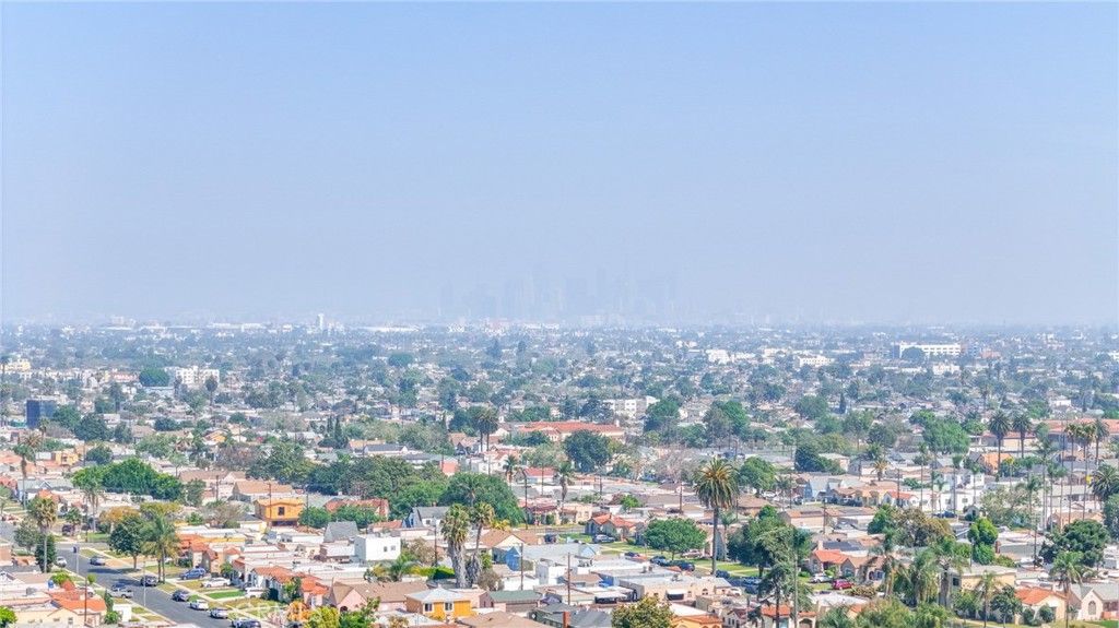 Image 39 of property listing at 8110 S Denker, Los Angeles, CA 90047