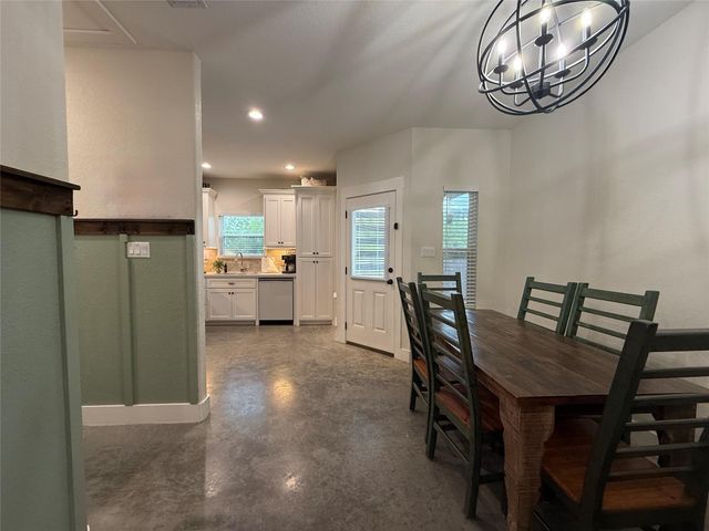 133 Ellis Lane, West Columbia, TX 77486