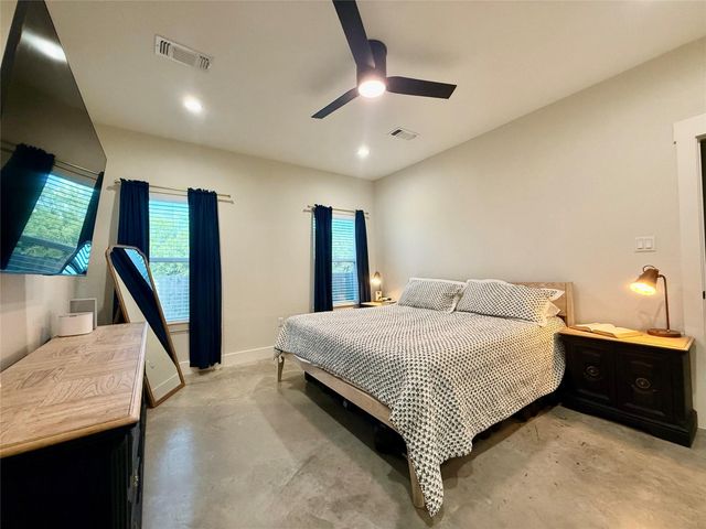 133 Ellis Lane, West Columbia, TX 77486