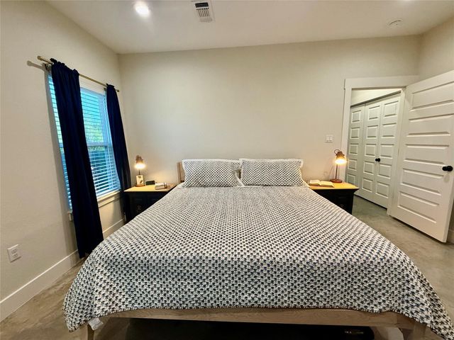133 Ellis Lane, West Columbia, TX 77486