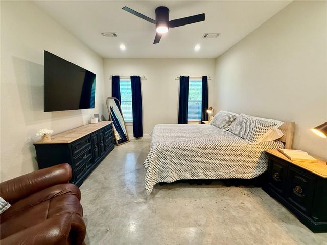 133 Ellis Lane, West Columbia, TX 77486
