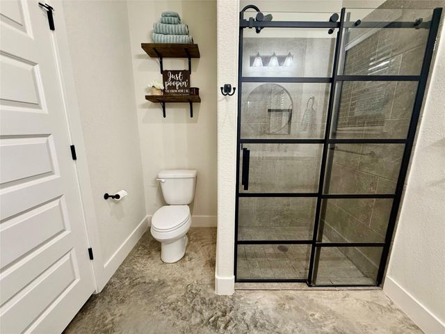 133 Ellis Lane, West Columbia, TX 77486