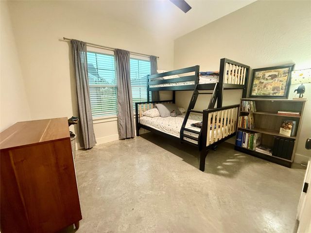 133 Ellis Lane, West Columbia, TX 77486