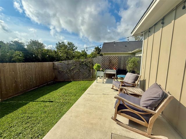 133 Ellis Lane, West Columbia, TX 77486