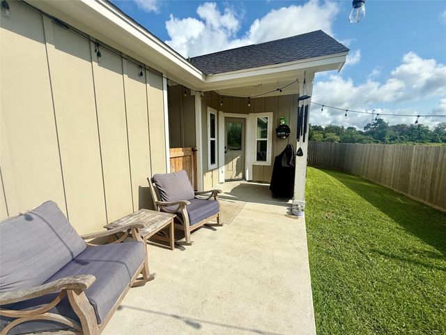 133 Ellis Lane, West Columbia, TX 77486