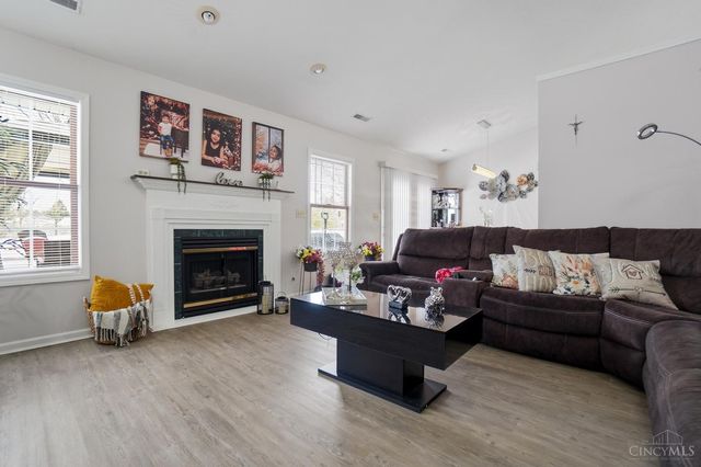 1464 Woodside Drive, Wilmington, OH 45177