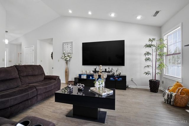 1464 Woodside Drive, Wilmington, OH 45177