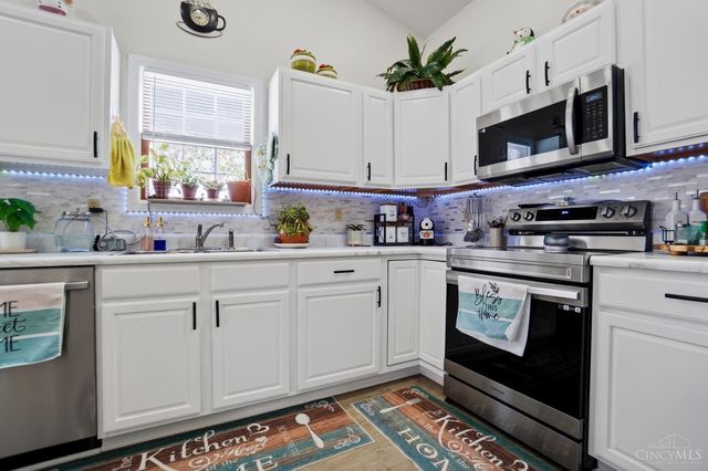 1464 Woodside Drive, Wilmington, OH 45177