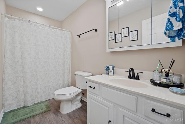 1464 Woodside Drive, Wilmington, OH 45177