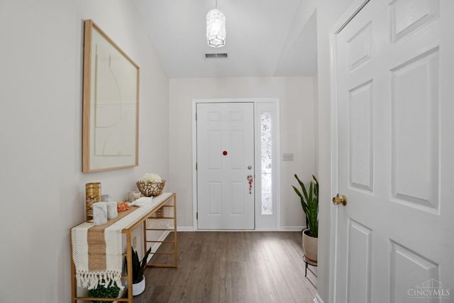 1464 Woodside Drive, Wilmington, OH 45177