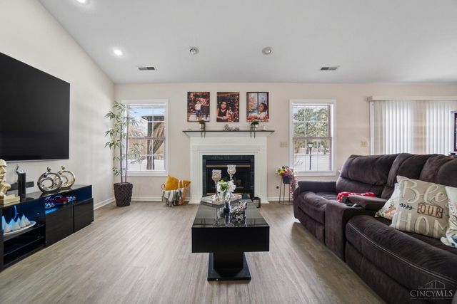 1464 Woodside Drive, Wilmington, OH 45177