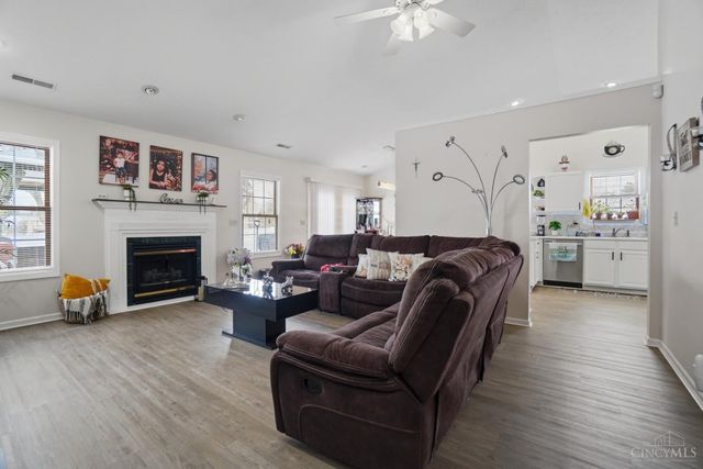 1464 Woodside Drive, Wilmington, OH 45177