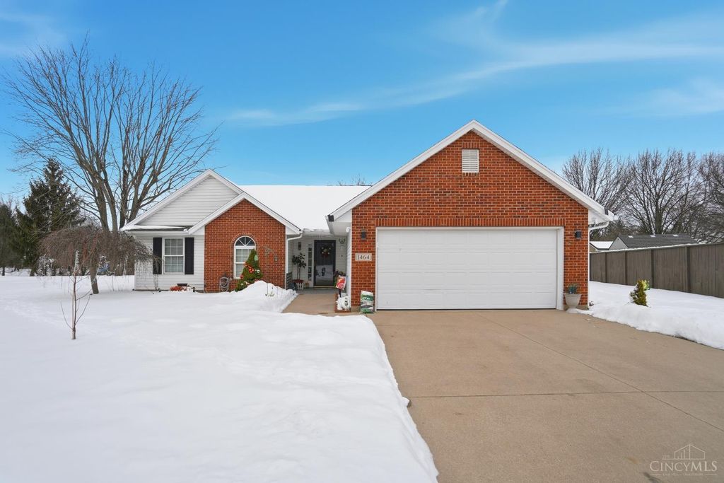 1464 Woodside Drive, Wilmington, OH 45177