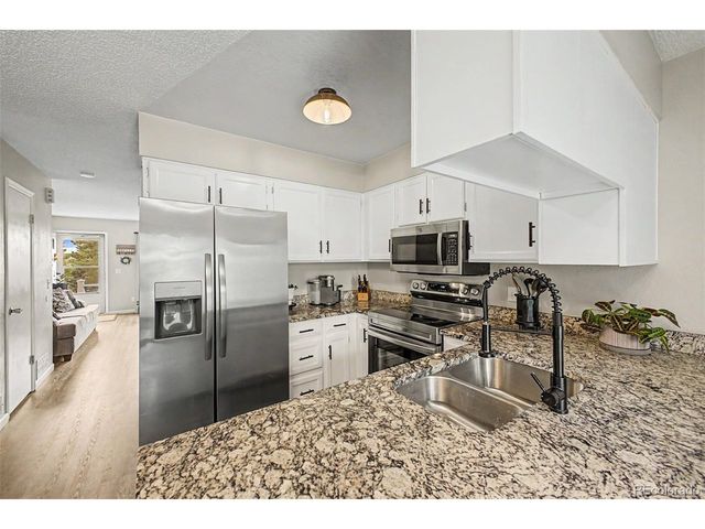 9502 W Ontario Dr, Littleton, CO 80128