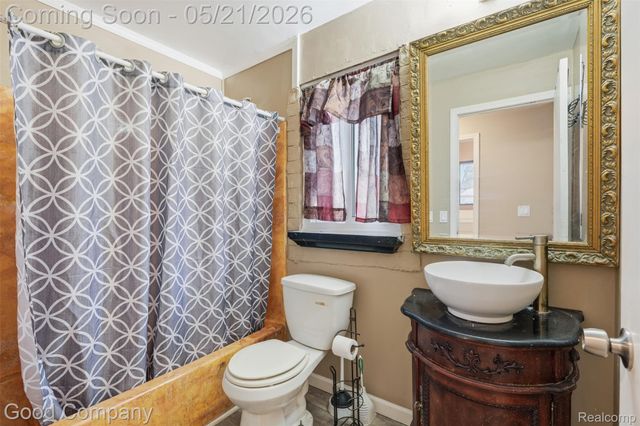 8003 William Street, Taylor, MI 48180