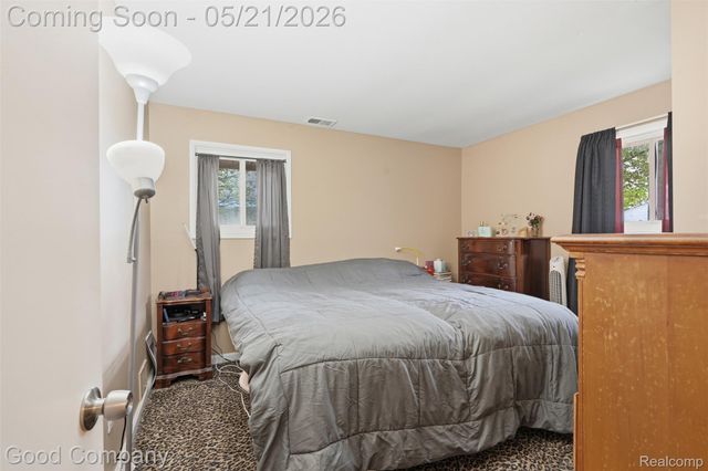 8003 William Street, Taylor, MI 48180