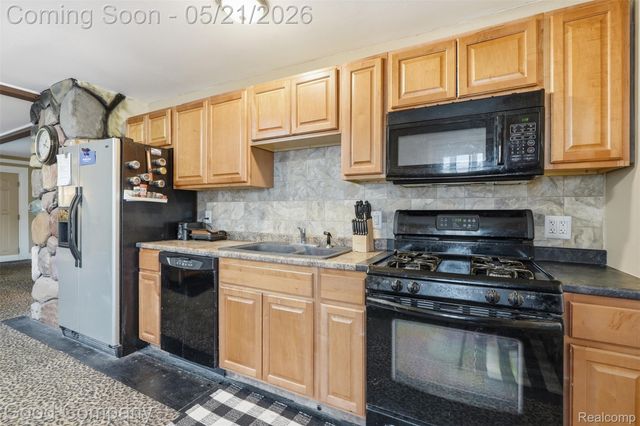 8003 William Street, Taylor, MI 48180