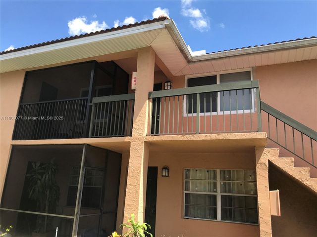 10425 NW 7th St 204, Pembroke Pines, FL 33026