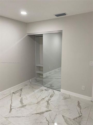 10425 NW 7th St 204, Pembroke Pines, FL 33026