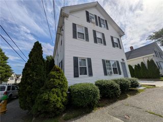 50 Mt Hope Avenue 2, Bristol, RI 02809