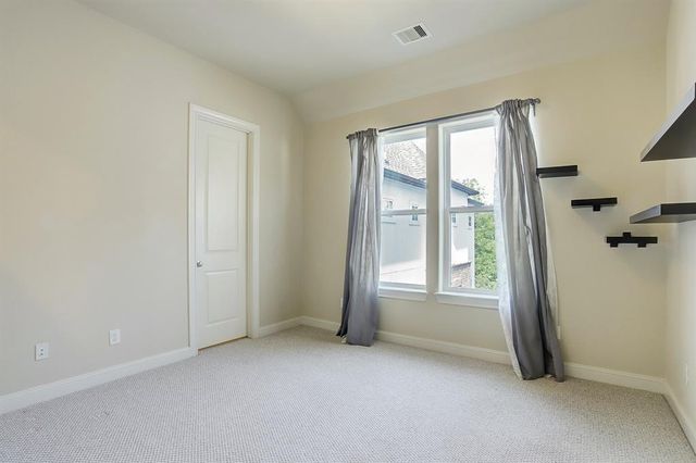 5108 Larkin Street, Houston, TX 77007