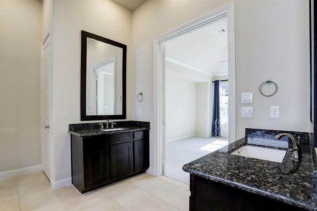 5108 Larkin Street, Houston, TX 77007