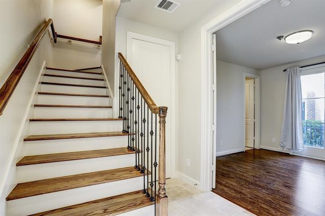 5108 Larkin Street, Houston, TX 77007