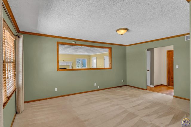 2904 Belle Haven, Lawrence, KS 66046