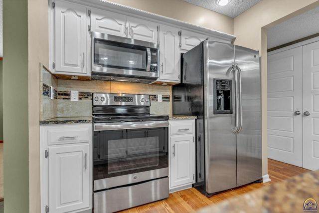 2904 Belle Haven, Lawrence, KS 66046
